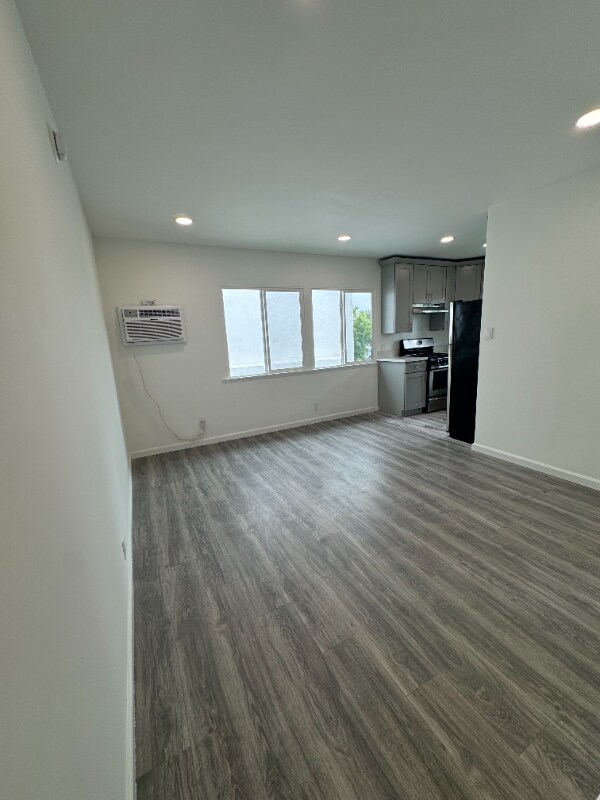 Foto del edificio - 1553 Ridgeley Dr