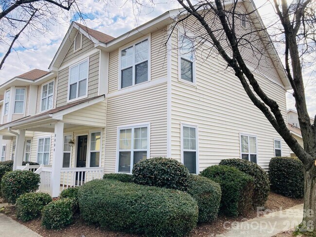 Foto del edificio - 8004 Strandhill Rd