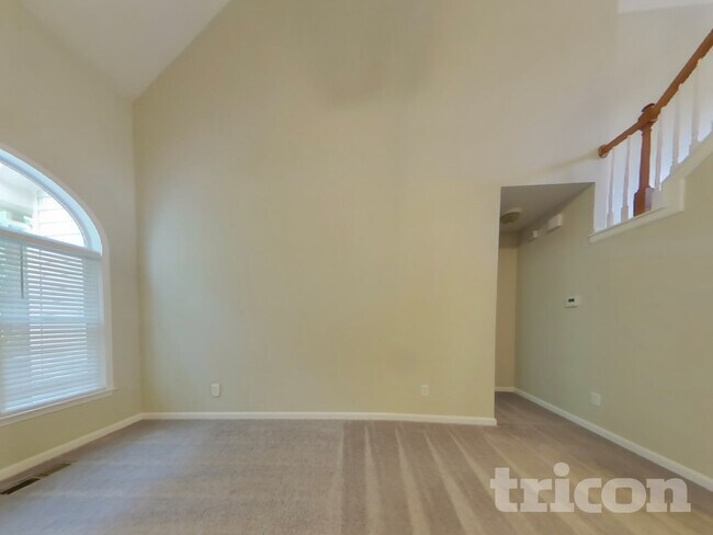 Building Photo - 52 Paddington Pl