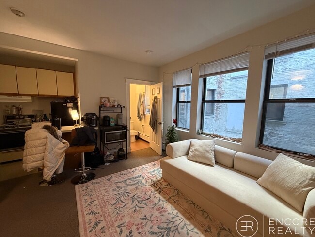 Foto del edificio - 822 Beacon St