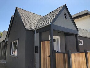 Exterior of entrance - 713 S Columbus Ave