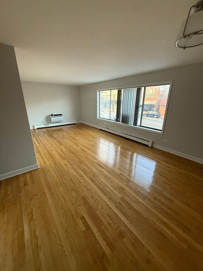 Foto del edificio - 3852 N Elston Ave