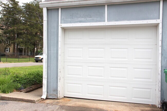 Foto del edificio - Fabulous Renovation!! Hermitage 1 Level Co...