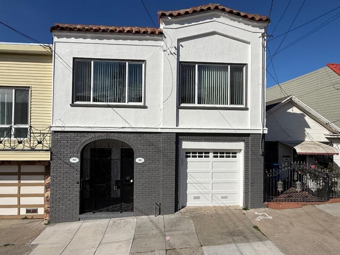 Newly Renovated Upper Unit – Bright 3BD / 1.5BA - Newly Renovated Upper Unit – Bright 3BD / 1.5BA