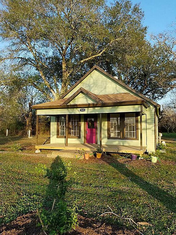 7035 County Rd 48, Rosharon, TX 77583 House for Rent in Rosharon, TX