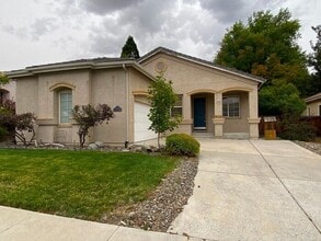 Building Photo - 4550 Mt Bachelor Dr