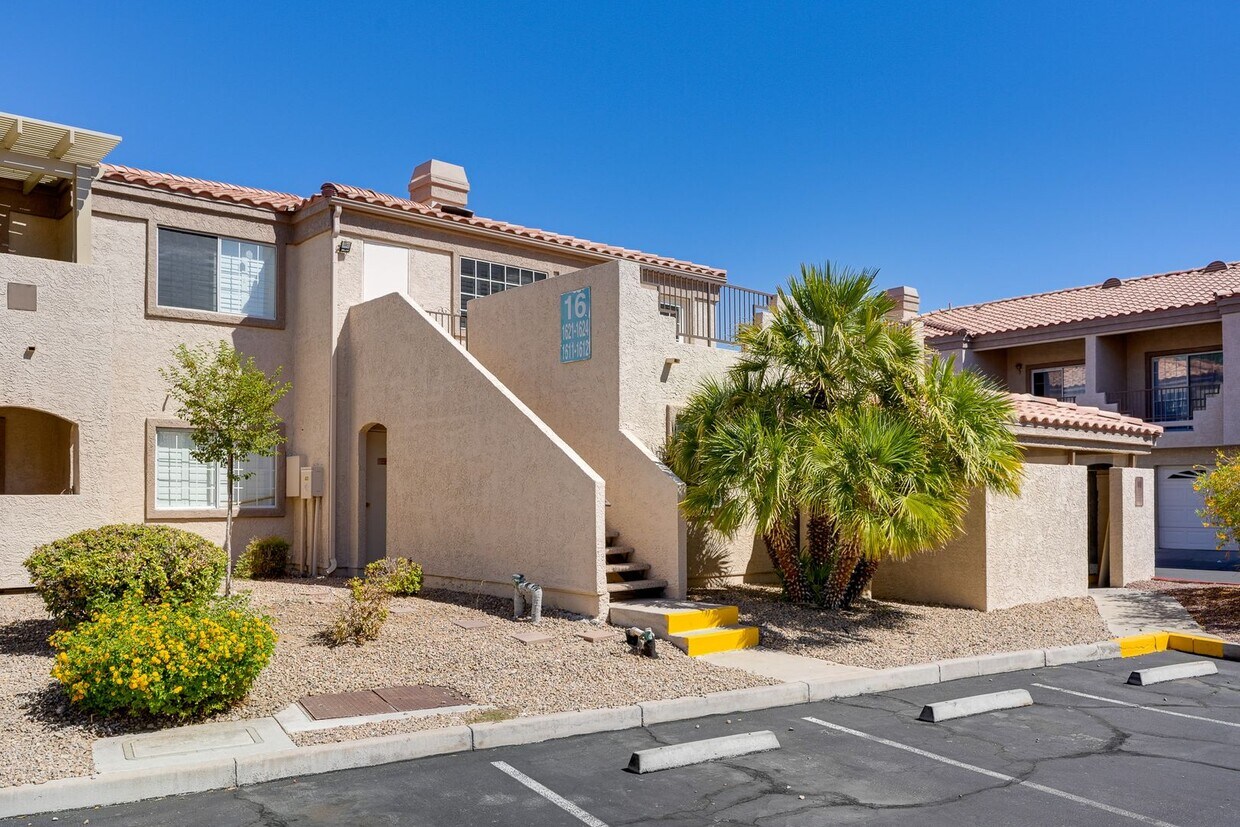 Primary Photo - CONDO WITH GARAGE!