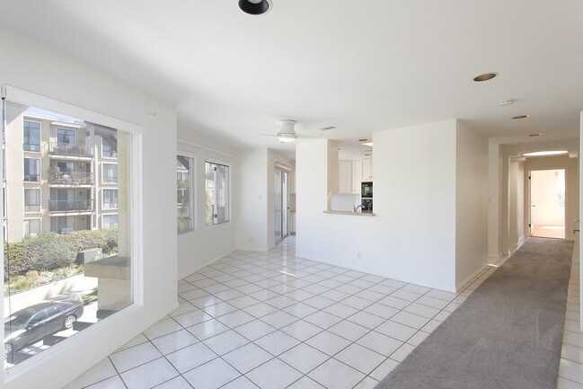 Building Photo - 8121 Camino del Sol