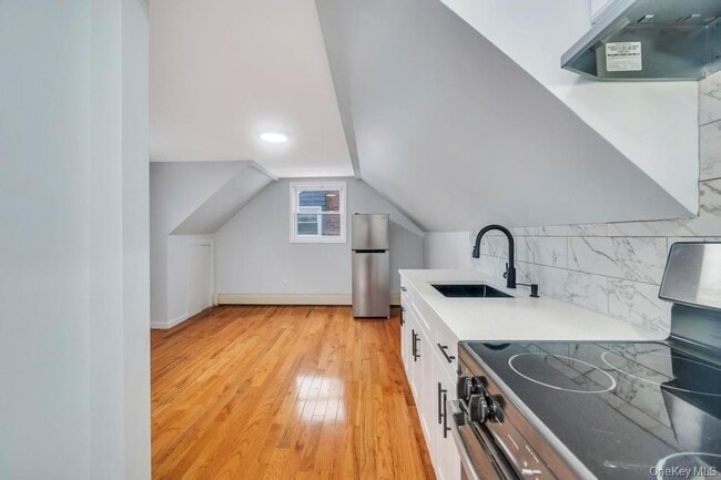 Building Photo - 588 Cameron St