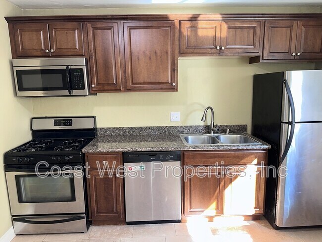 Foto del edificio - 4857 Narragansett Ave