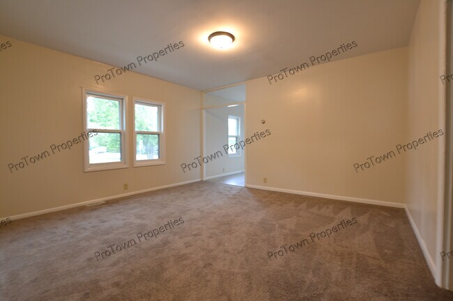 Foto del edificio - 301 Wheeler Ave
