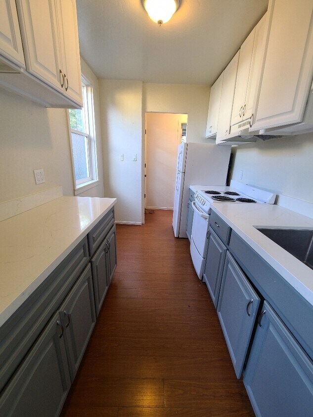 Primary Photo - 2118 McKinley Ave