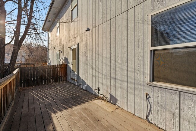 Photo - 977-979 Columbine Ave Townhome