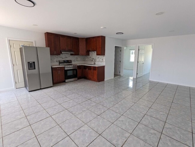 Building Photo - 99-741 Hulumanu St