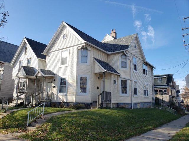 Foto principal - 2343 N Oakland Ave