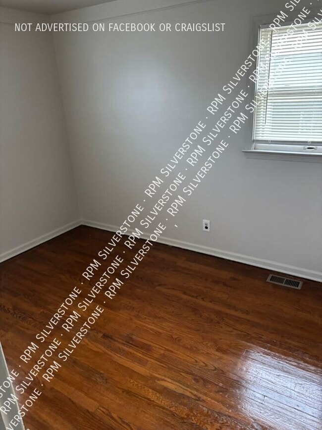 Building Photo - 6860 Continental-