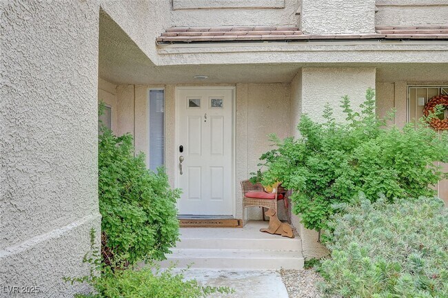 Foto del edificio - 7808 Bluewater Dr