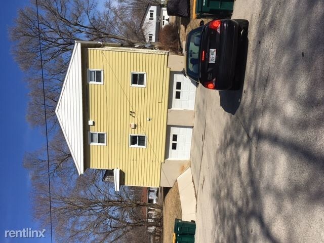 Building Photo - 3 br, 1 bath Apartment - 1341 Kewaskum St