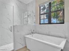 Building Photo - 12723 Kentwood Ave