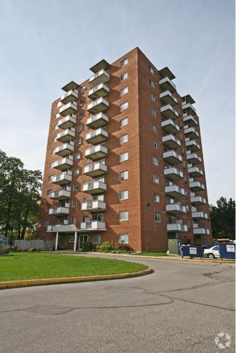 Building Photo - Grandview Tower