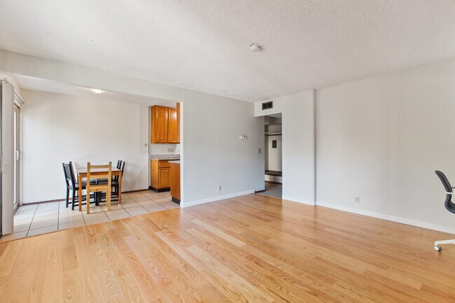 Foto del edificio - 2606 Benvenue Ave