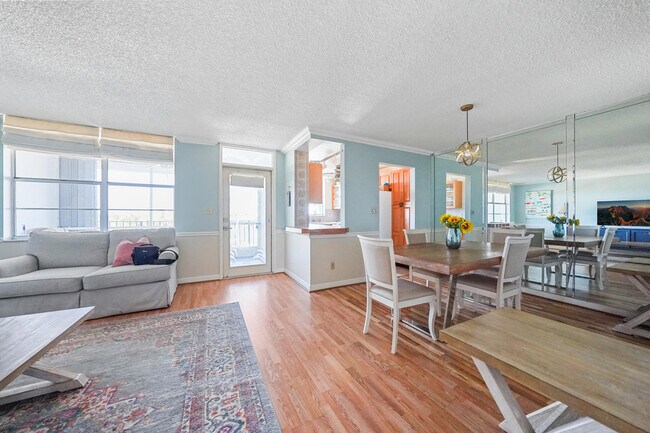 Foto del edificio - 109 Paradise Harbour Blvd