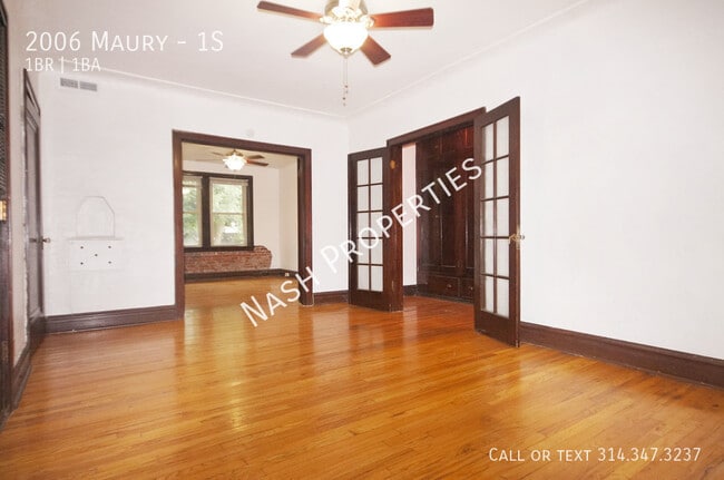 Building Photo - 2006 Maury-1S