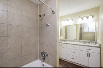 Building Photo - 4401 Dawn Creek Ln