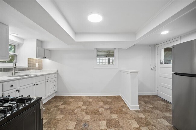 Foto del edificio - 6759 N Oshkosh Ave