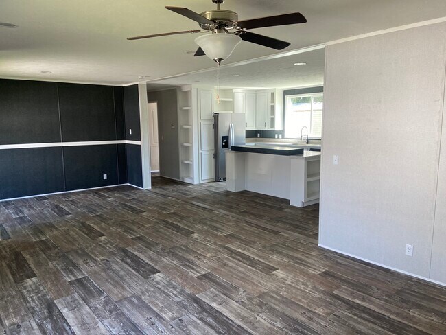 Foto del edificio - 111 Audubon Ave