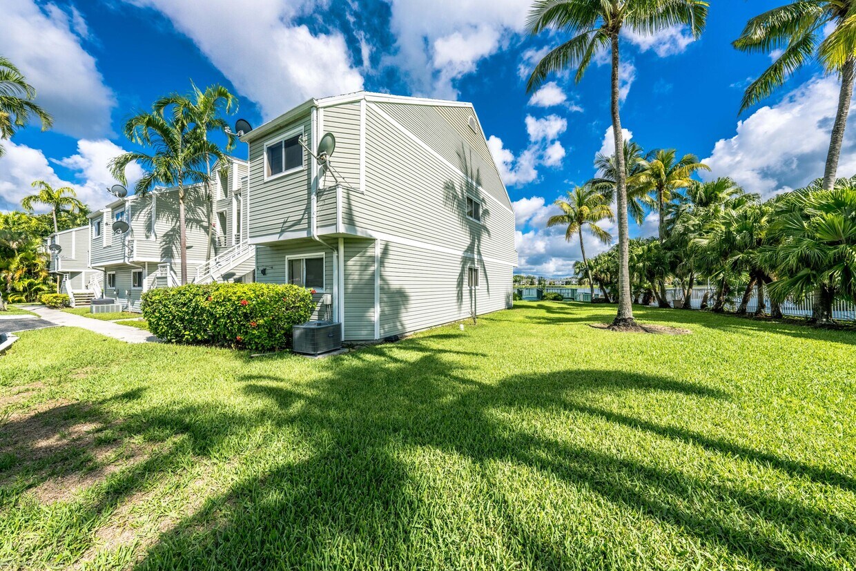 Foto principal - 3401 NW 44th St