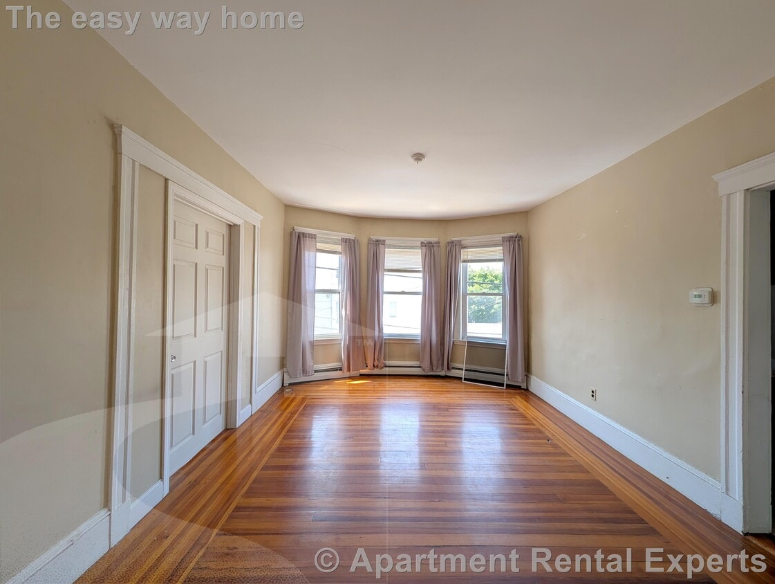 Foto principal - 49 Conwell Ave