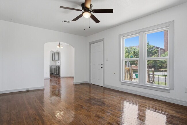 Foto del edificio - 1236 SW 30th St