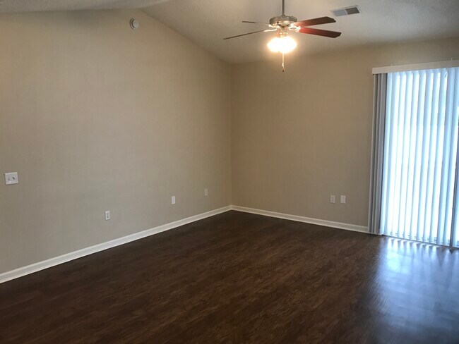 Building Photo - 213 Antigua Pl