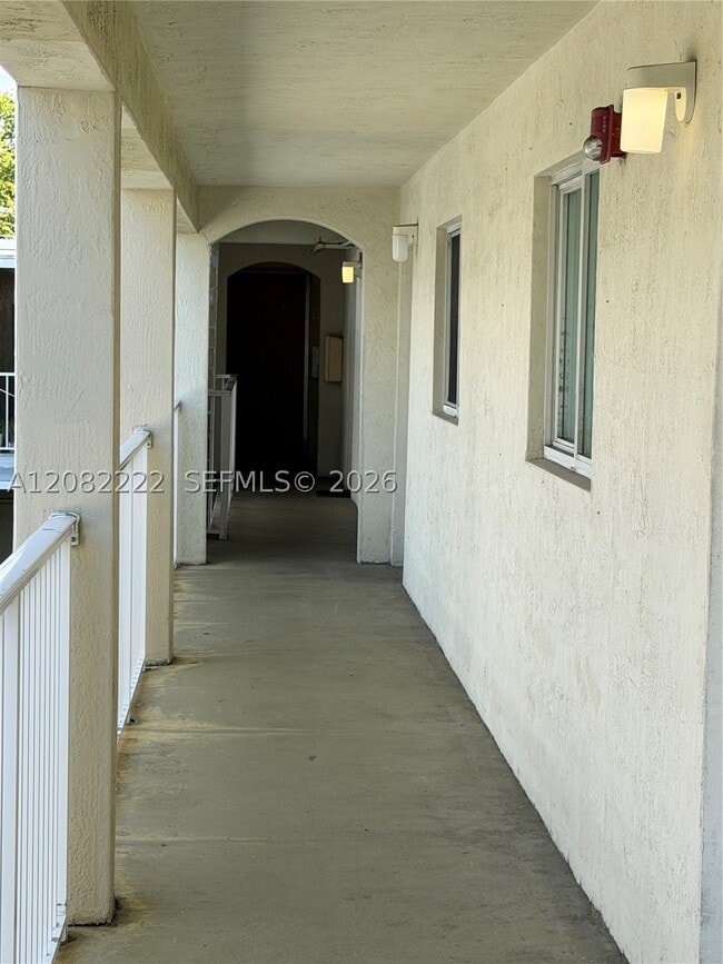 Building Photo - 695 SW 11th St