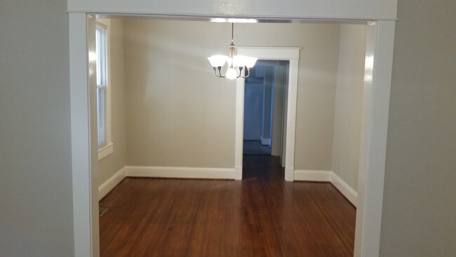 Building Photo - 4308 Colonial Ave