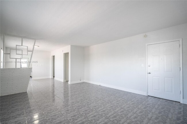 Building Photo - 320 84th St