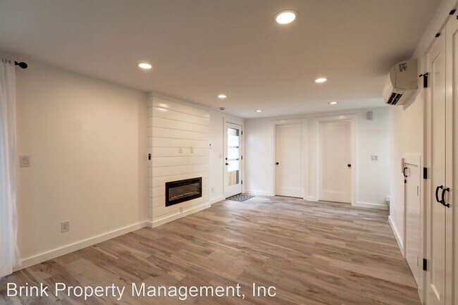 Foto del edificio - 2 br, 2 bath House - 4413 SW Juneau St.