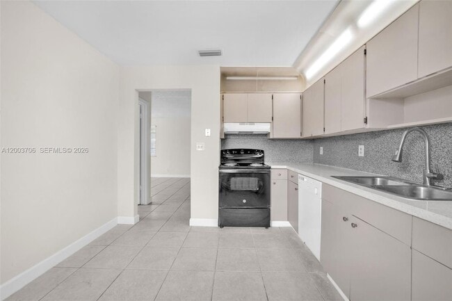 Foto del edificio - 2125 McKinley St