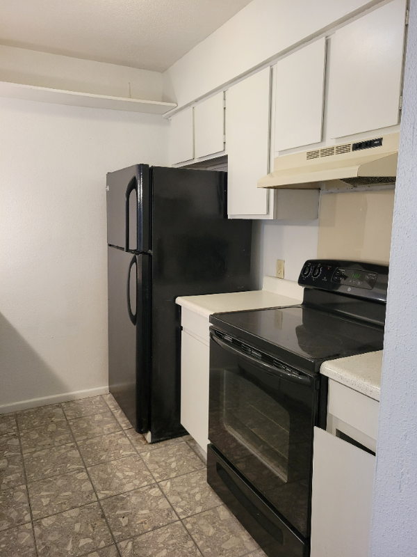 Building Photo - 207 Sprucewood Ln