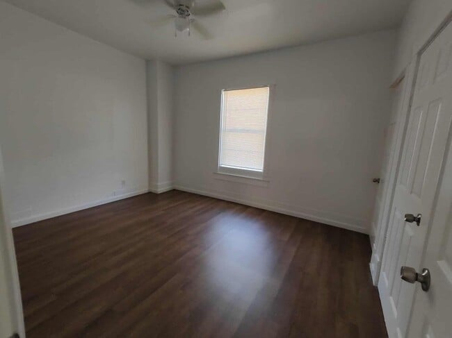 Building Photo - 2605 Birmingham Ave