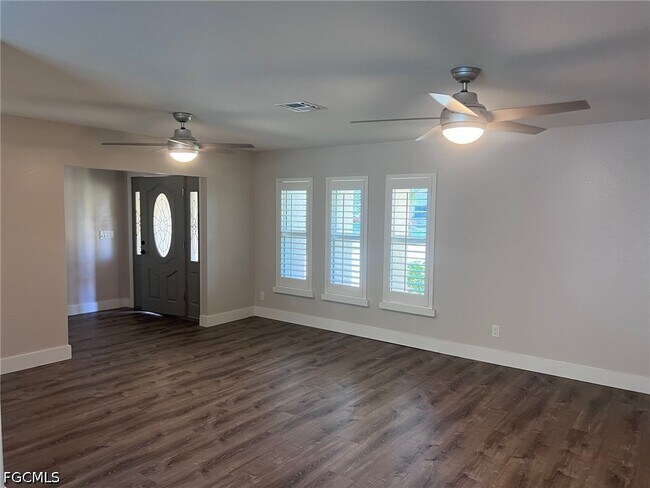 Foto del edificio - 3705 Stoneridge Ct