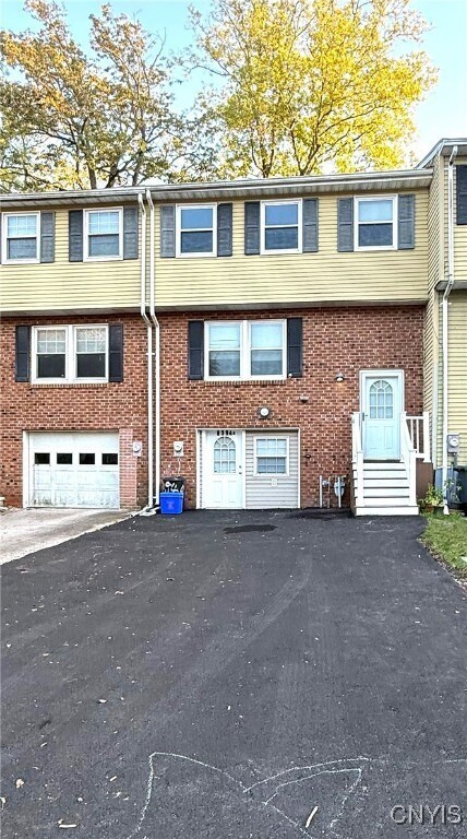 Foto del edificio - 8394A Shallowcreek Rd