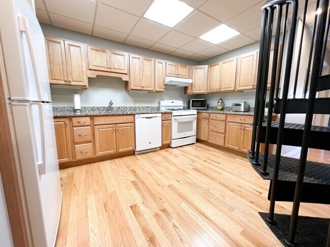 Foto del edificio - 139 R Linden St