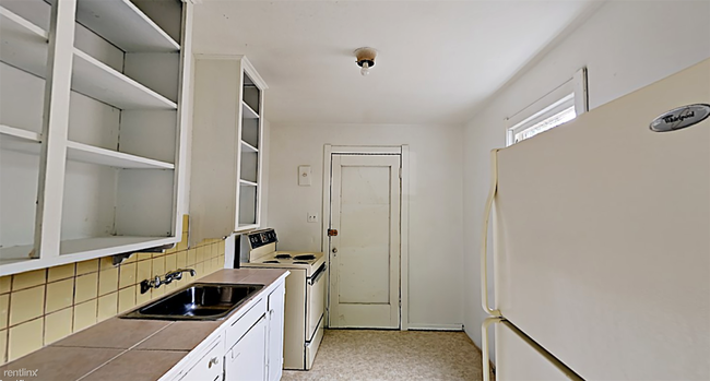 Building Photo - Studio, 1 bath  - 301 S 2nd St Apt 8