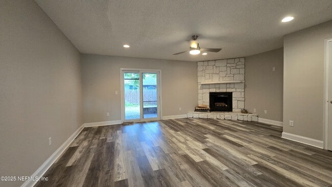 Building Photo - 11613 McCormick Rd