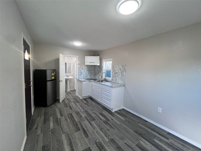 Foto del edificio - 10519 Silver Oak Ln