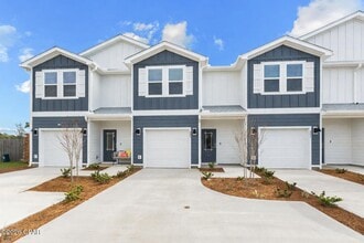 Building Photo - 205 Palmeras Marinas Ln