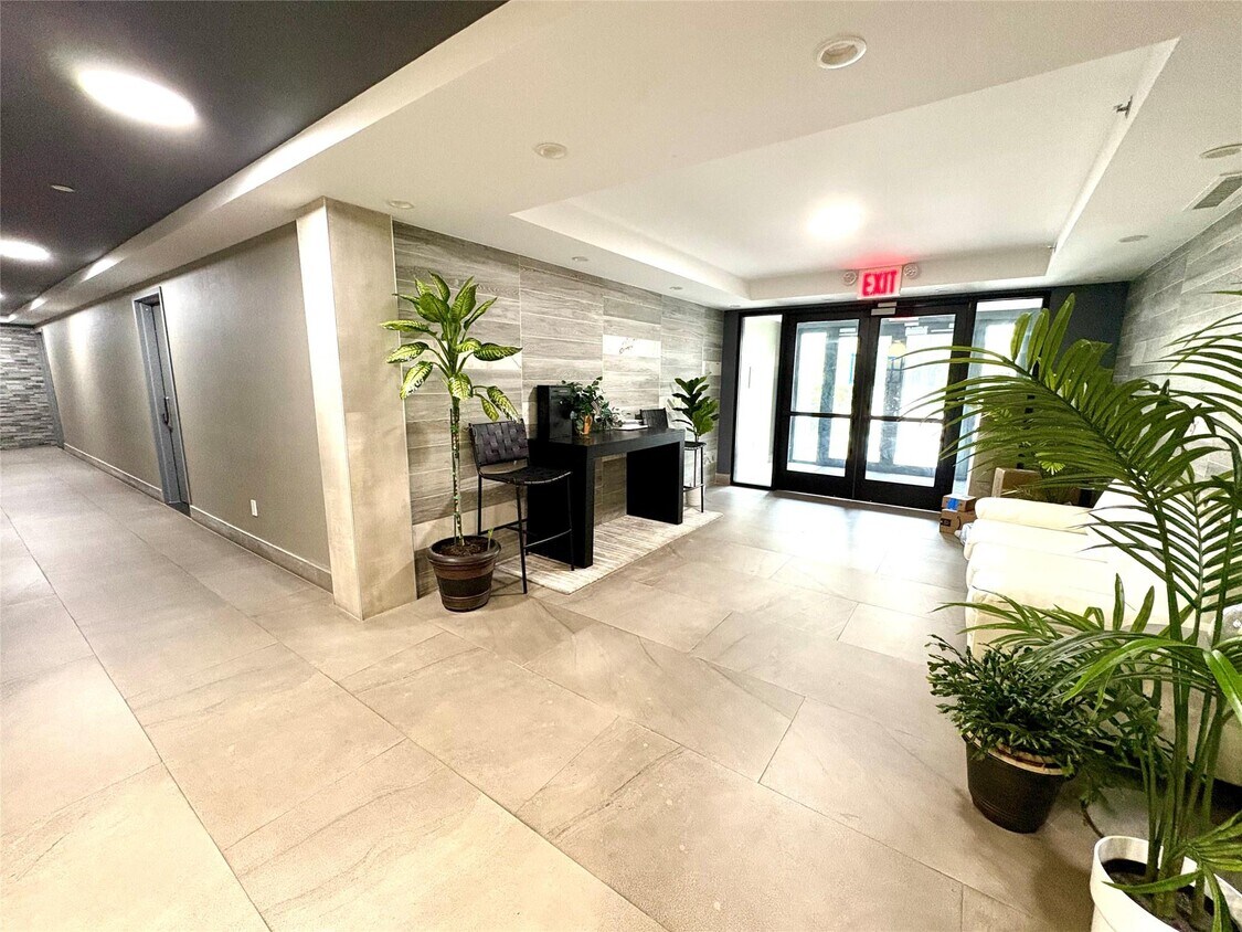 Foto del edificio - 153-52-153-76 76th Rd