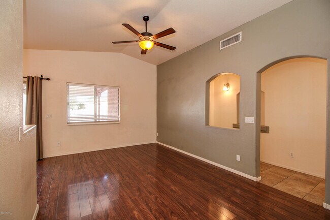 Foto del edificio - 6622 W Wenden Way